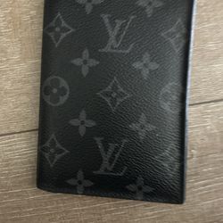 Authentic Louis Vuitton Passport Cover. 
