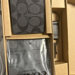 Coach Boxed 3‑in‑1 Wallet Gift Set in Signature Canvas