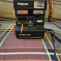 Polaroid 600 Plus OneStep Flash Camera 