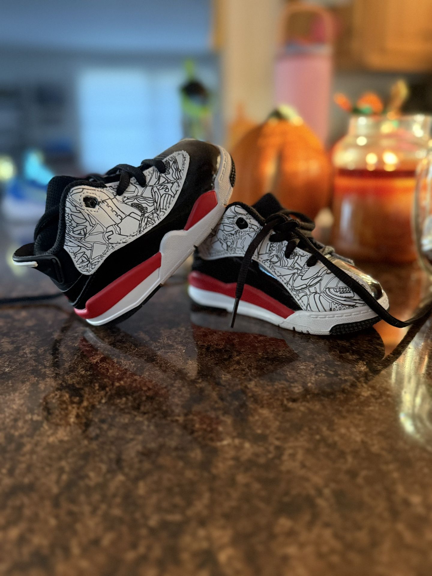 Jordan’s - Size 6c 