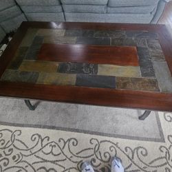 Coffee Table With 2 Side Tables $30