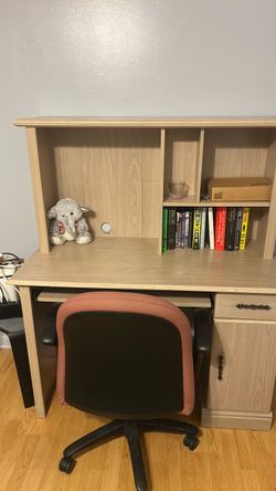Free desk and chair in good shape