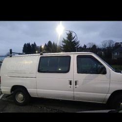 2003 Ford E 150 Econoline Cargo Van 