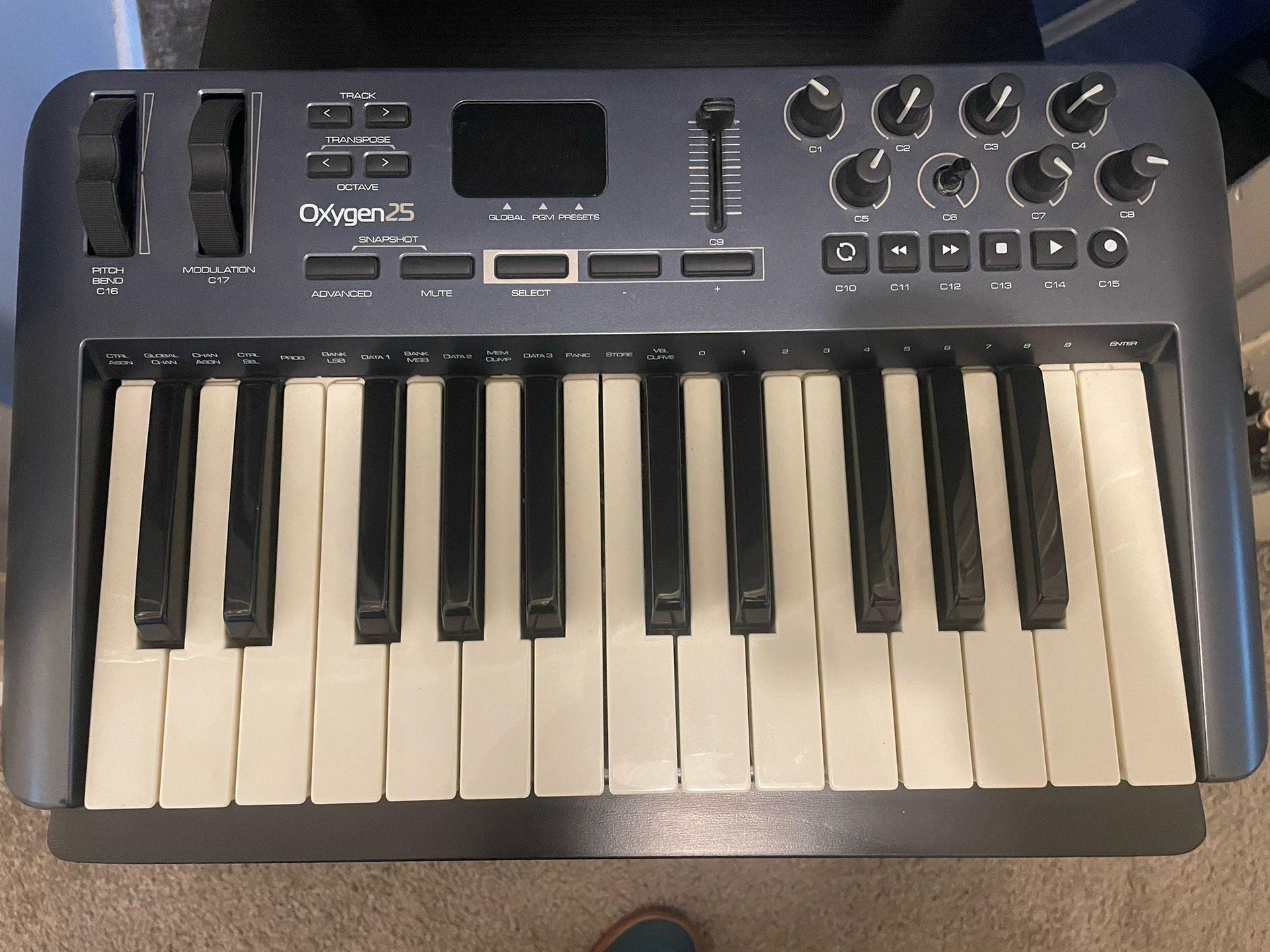 M Audio Oxygen 35 MIDI Controller