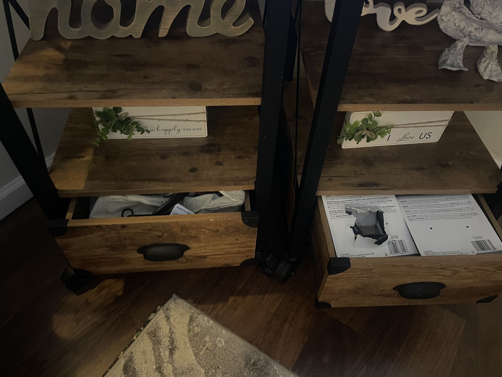 2 Side Shelves