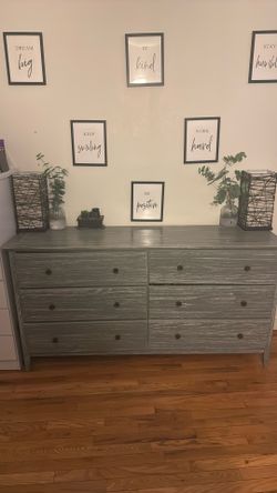 Greenport Solid Wood 63.75'' W 6 - Gray Drawer Dresser