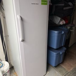 Hamilton Beach Upright Freezer
