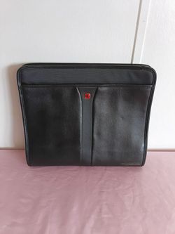 Swiss Army Wenger Black Zip Around Planner Portfolio Organizer