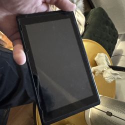 Nintendo Switch -ORIGINAL - Very Clean - No Scratches Comes With Red Blue Controllers & Case