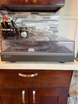 Vintage Sanyo TP 727 Semi-Automatic Turntable