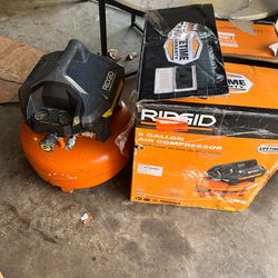RIDGID 6 Gal. 150 PSI Portable Electric Oil-Free Jobsite Pancake Air Compressor with Dual Pressure G