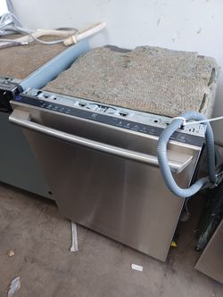ELECTROLUX STAINLESS STEEL DISHWASHER