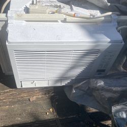 GE air conditioner to wall unit