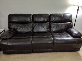 3 seater power recliner(excellent condition)