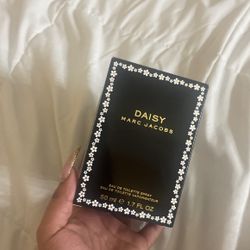 New Daisy Marc Jacob’s 