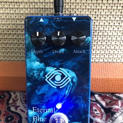 Earthquakes Devices Ghost Echo Guitar Pedal Clone