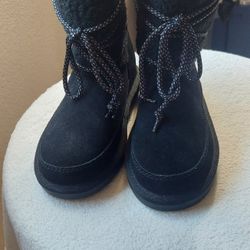 BRAND NEW KOOLABURRA BY UGG BOOTS