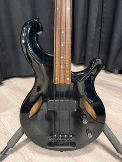 Dean Rhapsody Fretless Bass. 4 String HBF. Rare Black on Black. Player Condition. MIK