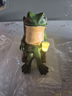 Solar powered Frog