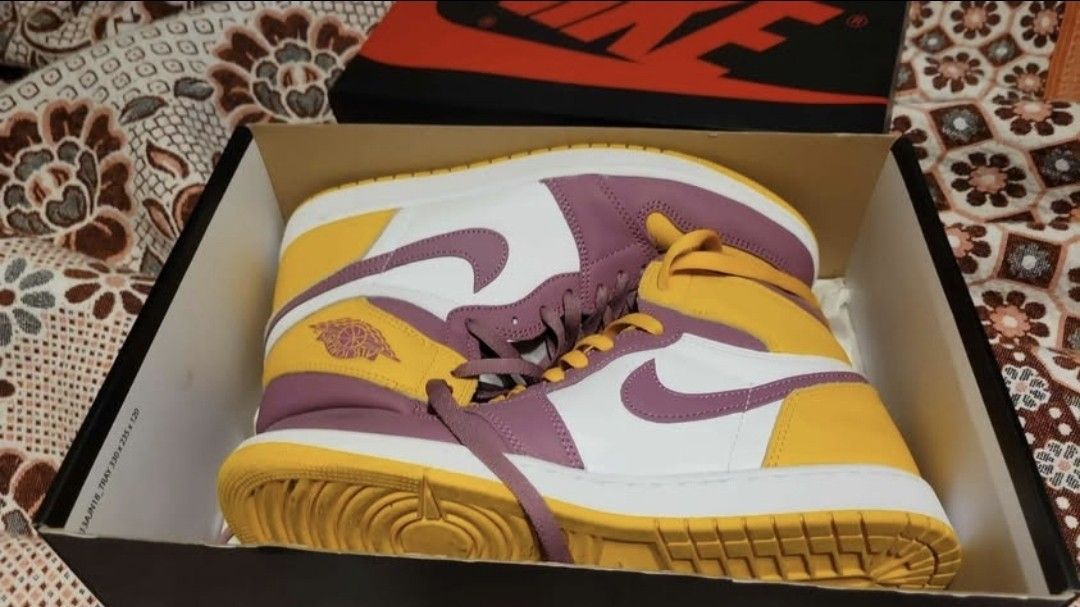 Nike Air Jordan 1