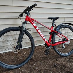 Trek Marlin Cinco