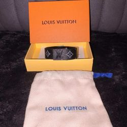 Lv Bracalet