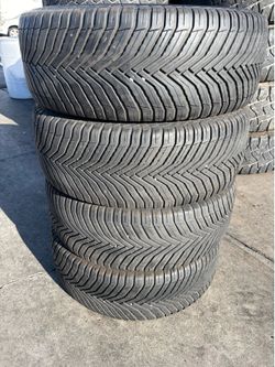 vendo set de llantas 235/55R18 Michelin buenas condiciones