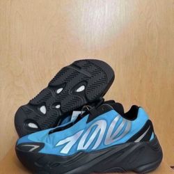 Adidas Yeezy Boost 700 MNVN Bright Cyan GZ3079 Size 6 Brand New 