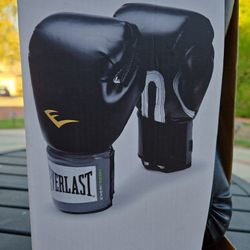 Everlast Boxing Pro Style Training Gloves Adukt Size 16 oz  Brand New In Original Box