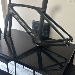 Marco Trek Madone SLR 800 OCLV Carbon 