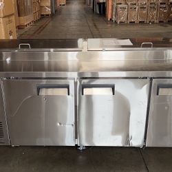 92 Inch Display Scratch And Dent Pizza Prep Table
