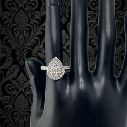 Pear Shape Diamond Ring In 14k White Gold