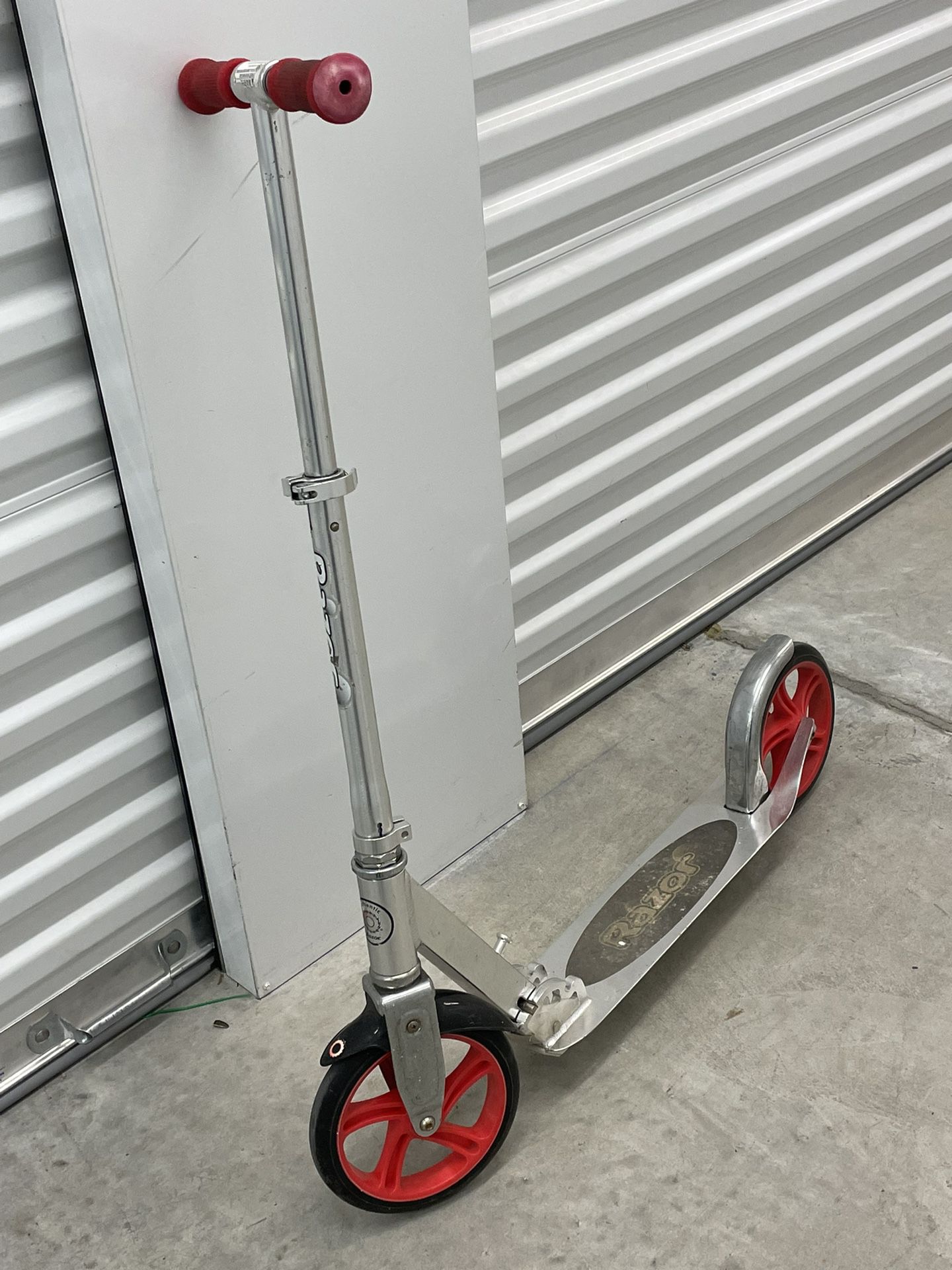 Razor Scooter 8” Wheels 