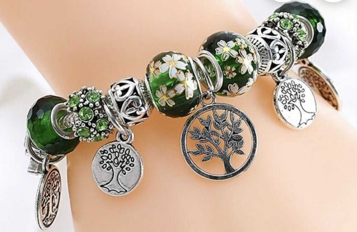 Silvery Tree of Life Green Charm and Beaded Bracelet