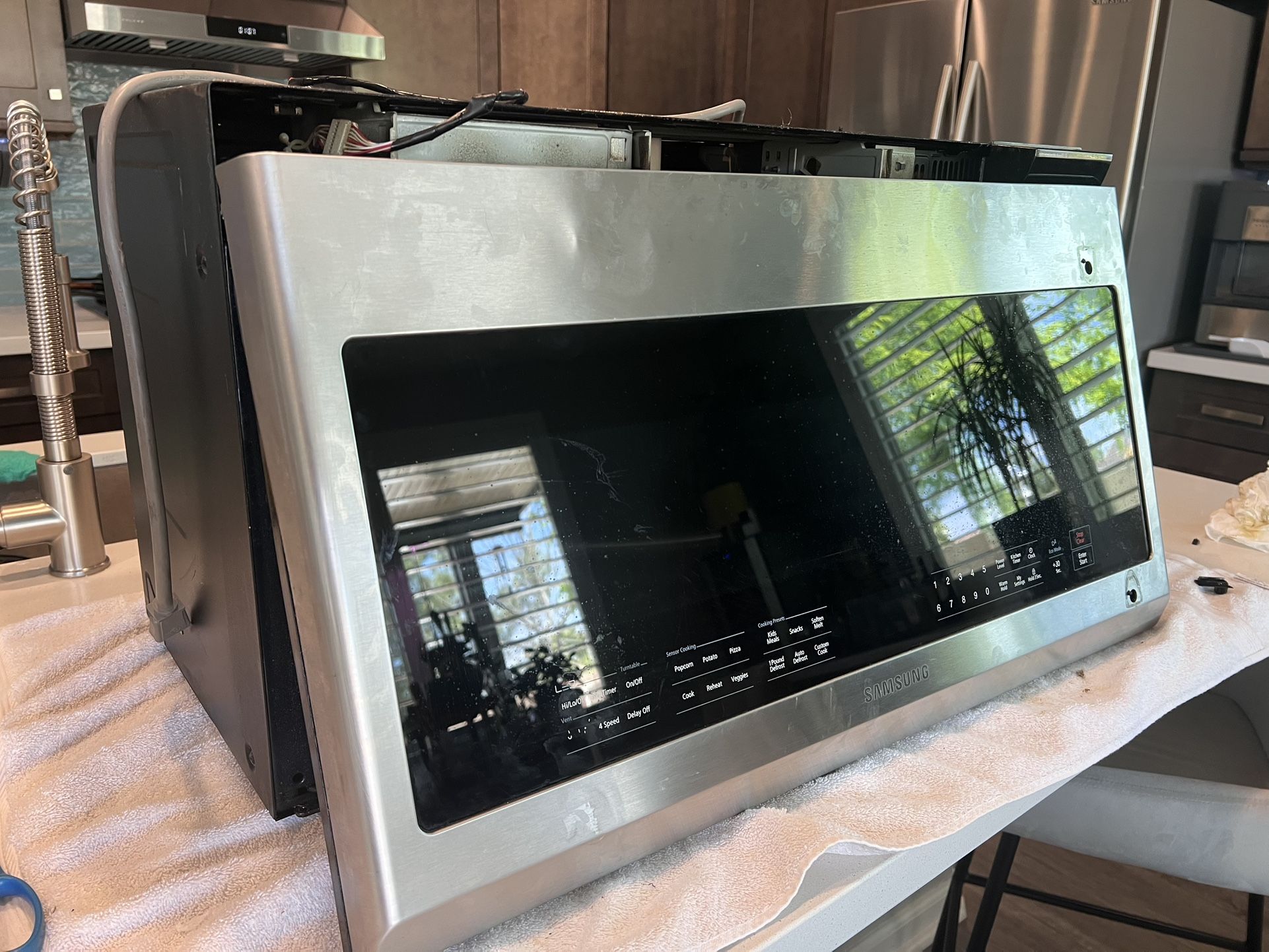 FREE *Read Description* Samsung ME21F707MJT Microwave for Parts