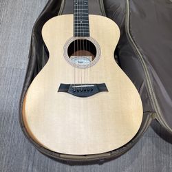 Taylor Academy 12e Acoustic/Electric Guitar