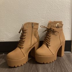 NEW Women’s Platform Combat Boots - Size 11