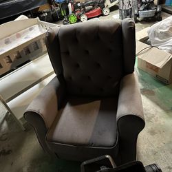 Changing Table And Rocking Chair 