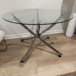 Dining Table & Chairs