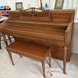 Vintage Piano 