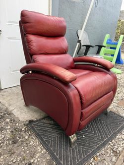 Barcalounger ®️ Leather Modern Recliner Chair 