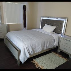 Full Size Bed