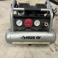 1gal husky silent air compressor 