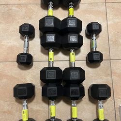 15,25,30,35,40 Set Of Dumbbells. 