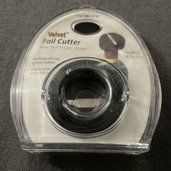 Wine bottle, velvet foil, cutter