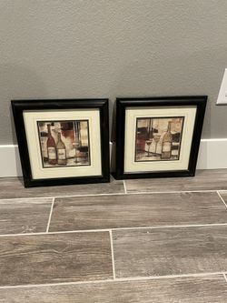 Pictures Perfect For Kitchen/bar Area! Excellent Condition !