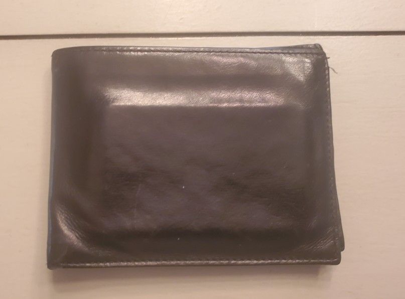 Coach - Mens - Leather Billfold Wallet (8 Card Slots / 2 Insert Pockets) - Black