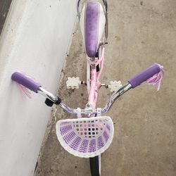 Girls Schwinn Bike