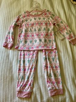 Laura Ashley pink Christmas tree pajama set for girl size 4T