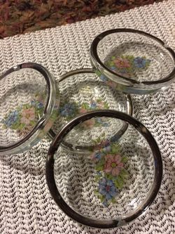 These are vintage coasters in excellent condition (4) for 5$ BO